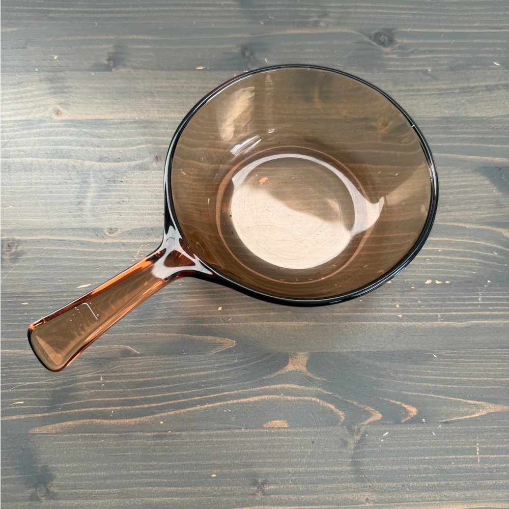 Vintage Amber Visions Corning sauce pot
Made the USA